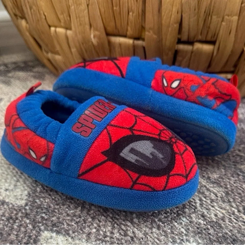 Spiderman Marvel Toddler Boy Slippers Size Medium 7-8 Red Blue Graphic Slippers